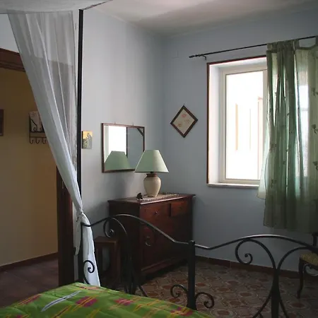 Eline Ii Apartment